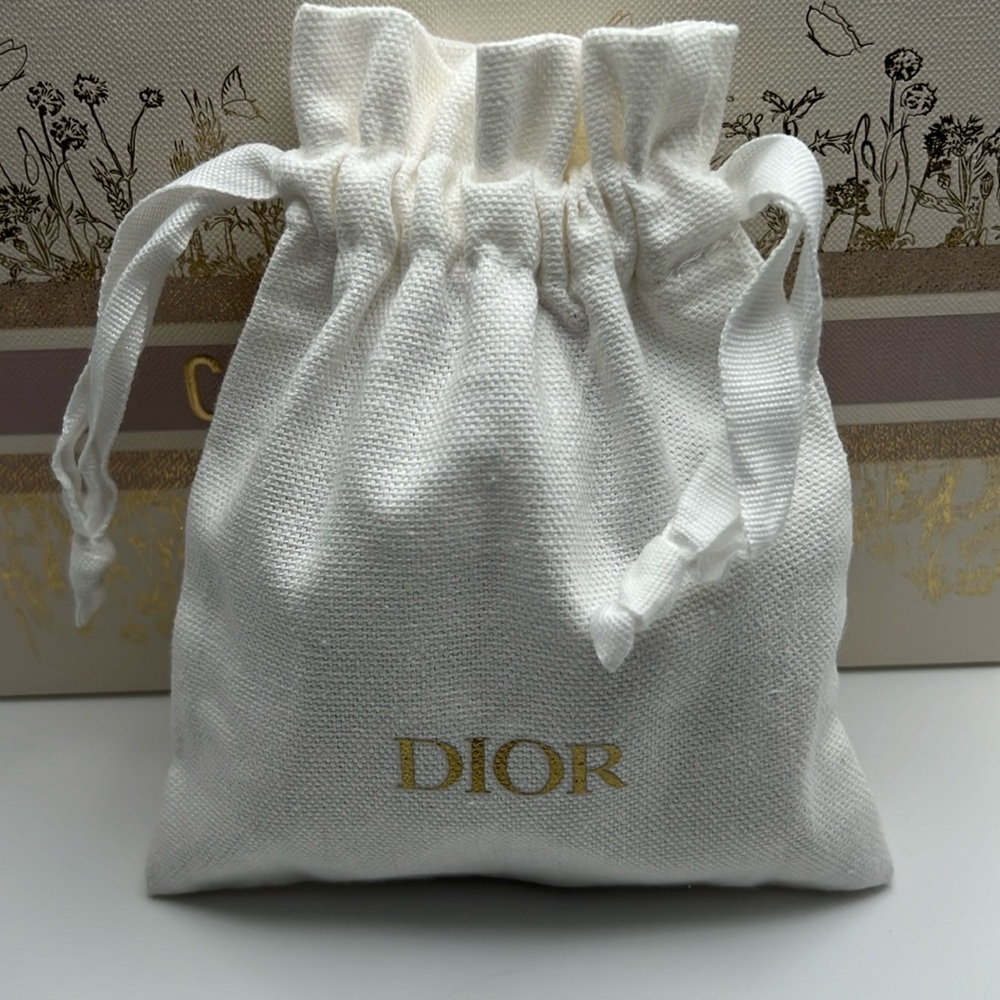 Dior Bundle: Rosy Glow Blush 063 Pink Lilac,La Mousse Off/On& Dior Dust Bag NWOT - Picture 12 of 16